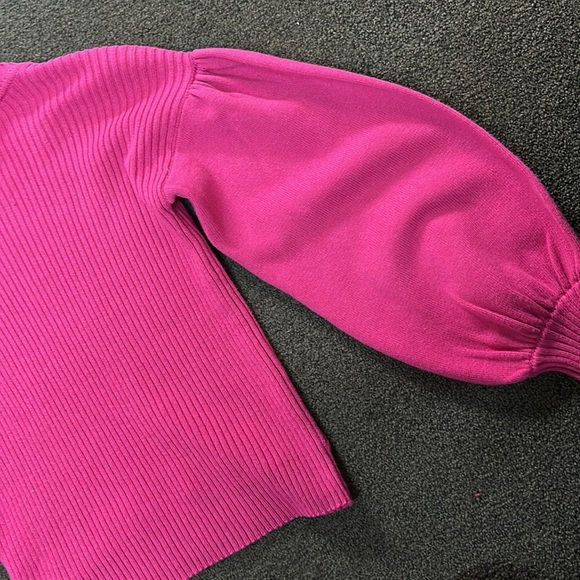 TOCCIN (NY) pink knit long sleeves sweater size medium - Picture 9 of 10